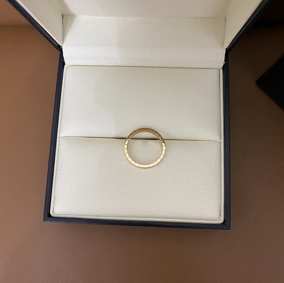 Chopard Ice Cube Diamond Rose Gold Band Ring - Picture 3 of 5